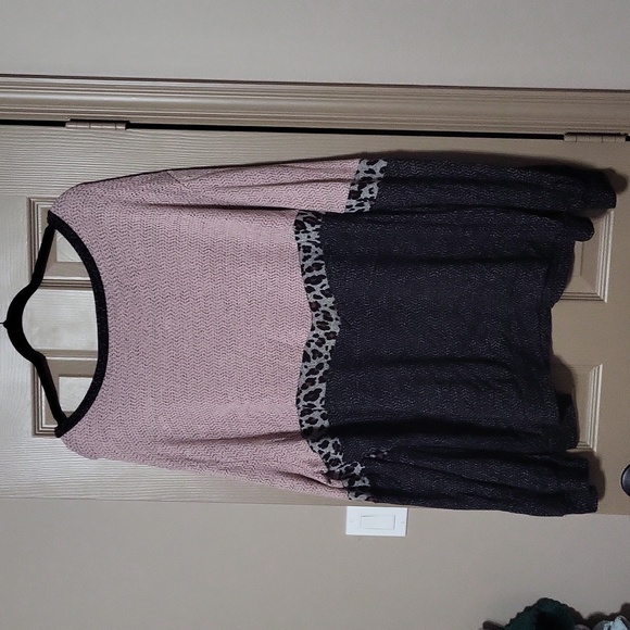 Sweater - Picture 2 of 5